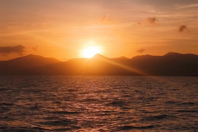 2hrs Dolphins Sunset Sailing Cruise With Drink - Puerto del Carmen’s harbour launch: where the cruise really begins