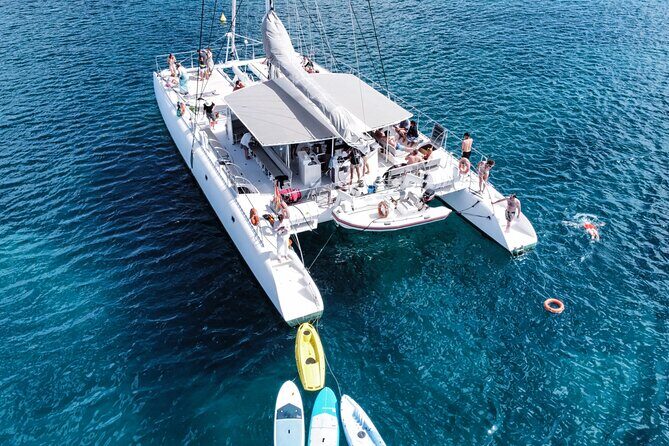 Catamaran Sailing in Lanzarote - The crew experience: tips, humor, and real help on deck