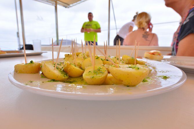 Day Sail to La Graciosa - Caleta del Sebo: White Houses, Fisher Life, and a Small Market Break