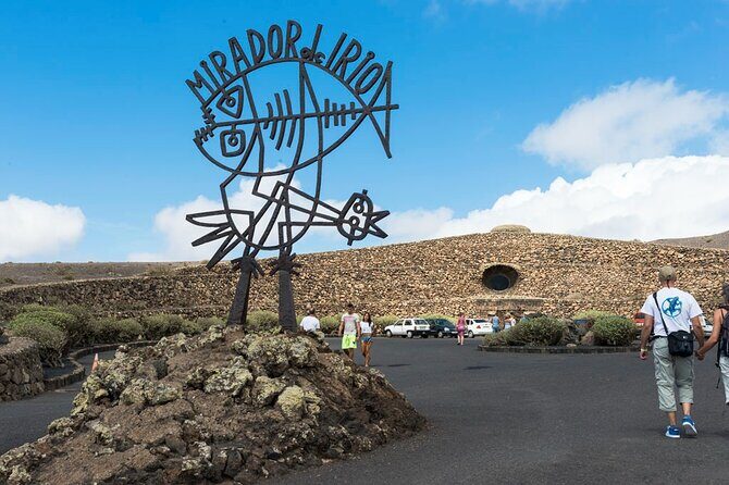 Delights of Northern Lanzarote - Getting to and From the Stops: Pickup Timing and Meeting Points