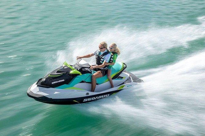 Double Jet Ski In Playa Chica - Double jet ski basics: driver/passenger and automatic controls