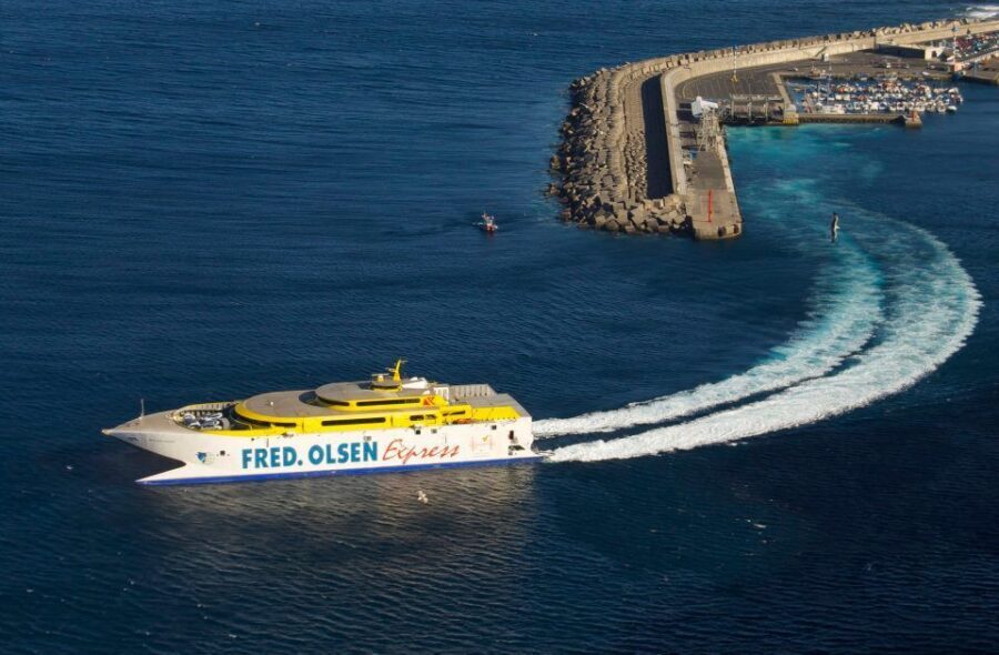 From Lanzarote: Round-Trip Ferry Transfer to Fuerteventura - Corralejo Dunes and the bright-sand beach: your best payoff