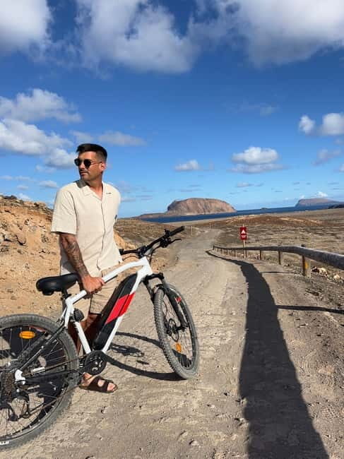 La Graciosa: Rent your ELECTRIC BIKE and explore the island at your own pace. - Key highlights you’ll feel right away