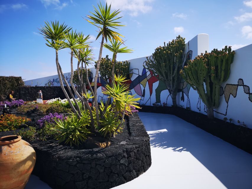 Lanzarote: César Manrique Foundation and Teguise Market - Practical tips to make the most of your half day