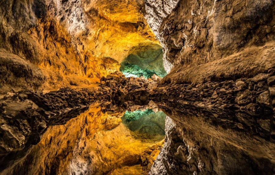 Lanzarote: Cueva de los Verdes & Jameos del Agua Tour - From pickup to views: setting up Lanzarote’s north story