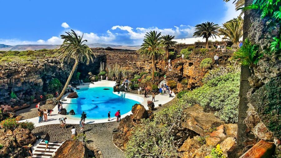 Lanzarote: Full-Day Island Highlights Tour - Mirador Stops and Haría: How You Catch La Graciosa Views