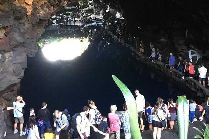 Lanzarote Grand Tour - La Geria wine tasting: short, free, and easy to fit in