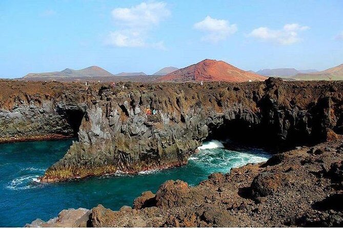 Lanzarote Highlights. Private Tour with Pickup (price per vehicle, not p.p.) - Mirador del Río: Lanzarote’s top panoramas and the chinijo archipelago view