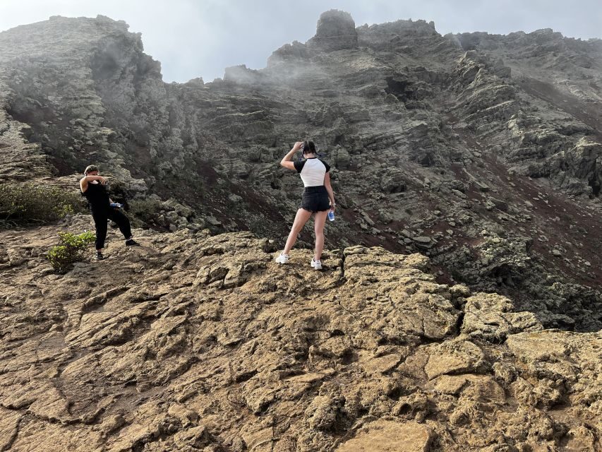 Lanzarote: Hike the North of Lanzarote - Los Helechos Volcano: green valleys, then a transition toward Famara