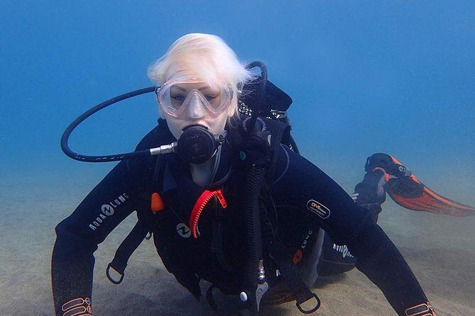 Lanzarote Introductory Scuba Diving Experience - Shallow practice: what you learn before you go deeper