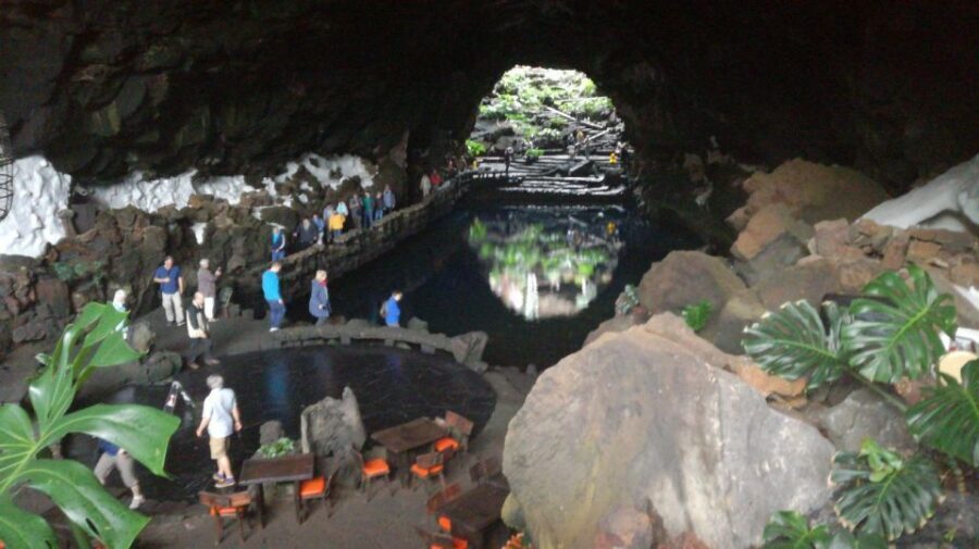 Lanzarote: Jameos del Agua & North Island for Cruise Guests - What the guide experience can feel like (and why it matters)