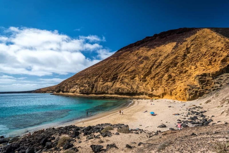 Lanzarote: La Graciosa Complete Jeep Tour with Beach Time - Timing, pacing, and what 2.5 hours really feels like