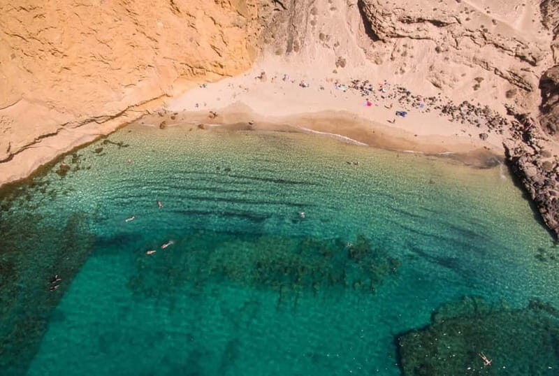 Lanzarote: La Graciosa Complete Jeep Tour with Beach Time - Pedro Barba village + volcanic arch formations: the must-see visuals