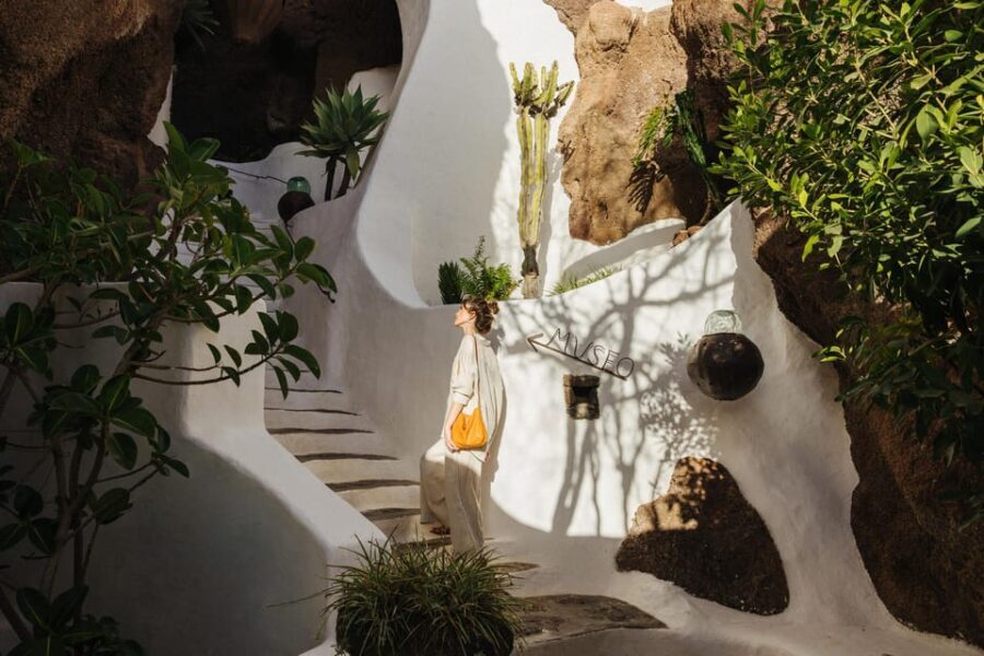 Lanzarote: LagOmar Museum Entry Ticket - Food and drinks: plan it as a bonus, not part of your ticket