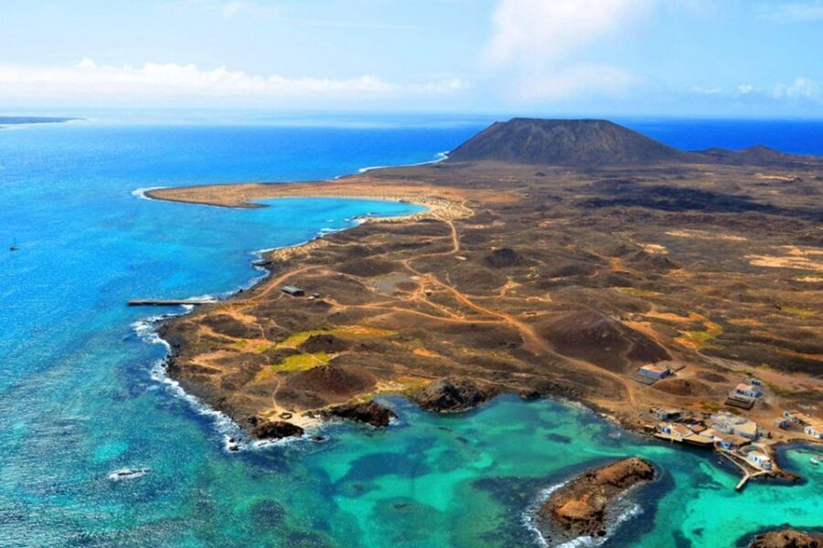 Lanzarote: Lobos Island Half-Day Dolphin Watching Trip - Who this half-day trip fits best