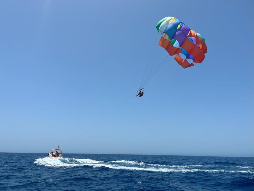 Lanzarote: Parasailing Adventure in Puerto del Carmen - Parasailing in Puerto del Carmen: what the lift really feels like