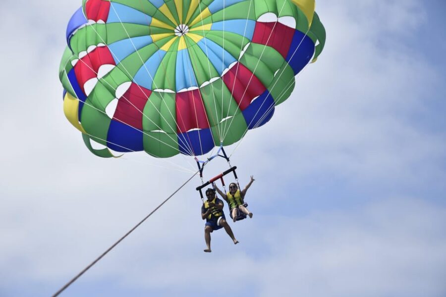 Lanzarote: Parasailing Adventure in Puerto del Carmen - Weather and sea conditions: why timing matters in Lanzarote