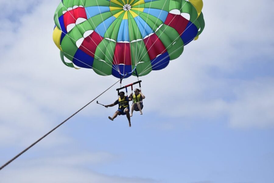 Lanzarote: Parasailing Adventure in Puerto del Carmen - Getting to the pier: hotel pickup in Lanzarote, with real-world timing