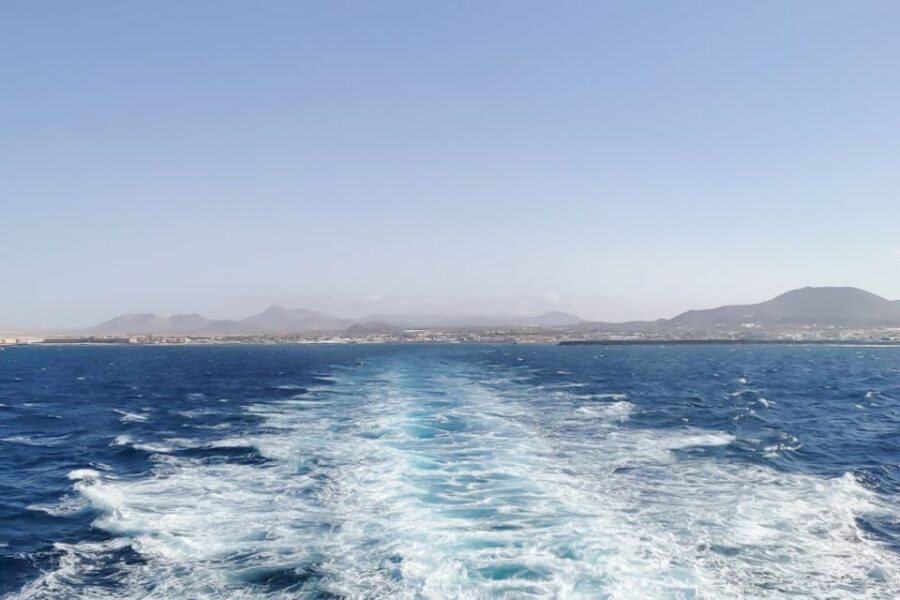 Lanzarote: Return or 1-Way Ferry to Fuerteventura with Wifi - Staff, Timing, and Comfort: The Stuff That Actually Matters