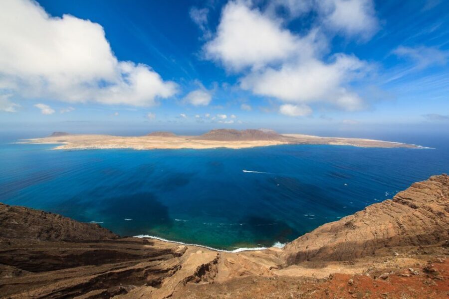 Lanzarote: Roundtrip Ferry Transfer to La Graciosa - From Órzola to La Graciosa: why this transfer works