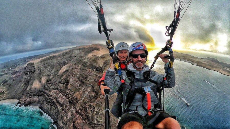 Lanzarote: Tandem Paragliding - The simple flow: confirmation to lift-off