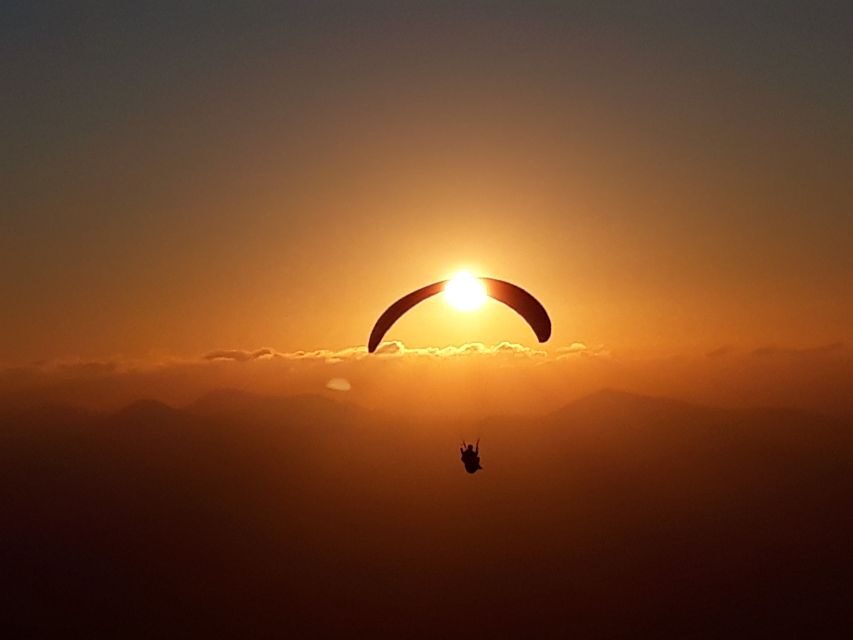 Lanzarote: Tandem Paragliding - From Tenesar steps to airborne wings
