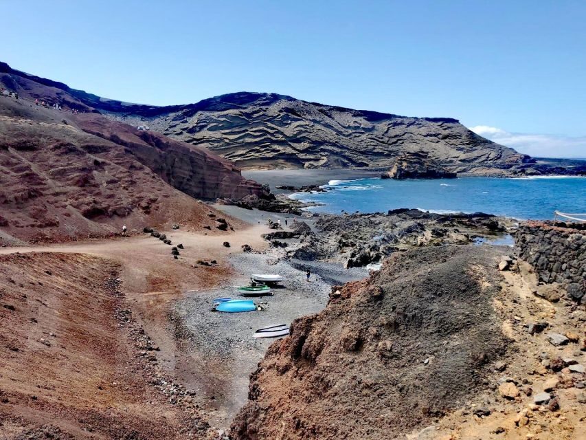 Lanzarote: Timanfaya and Cueva de los Verdes Day Trip - Camel ride and the free camel museum: optional fun, weather-dependent