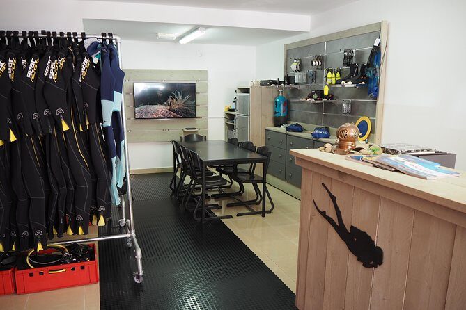 Make a private Try Dive, for your first Scuba experience! - Puerto del Carmen’s Playa Grande is a smart first stop