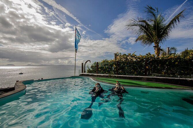 Museo Atlantico for non-certified divers - The boat ride at 12:00: quick, scenic, and weather-driven