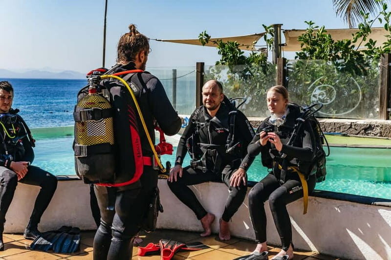 Museo Atlántico: Scuba Dive Lesson for Non-Certified Divers - Your first training session: rules, gear, and shallow water up to 6 meters