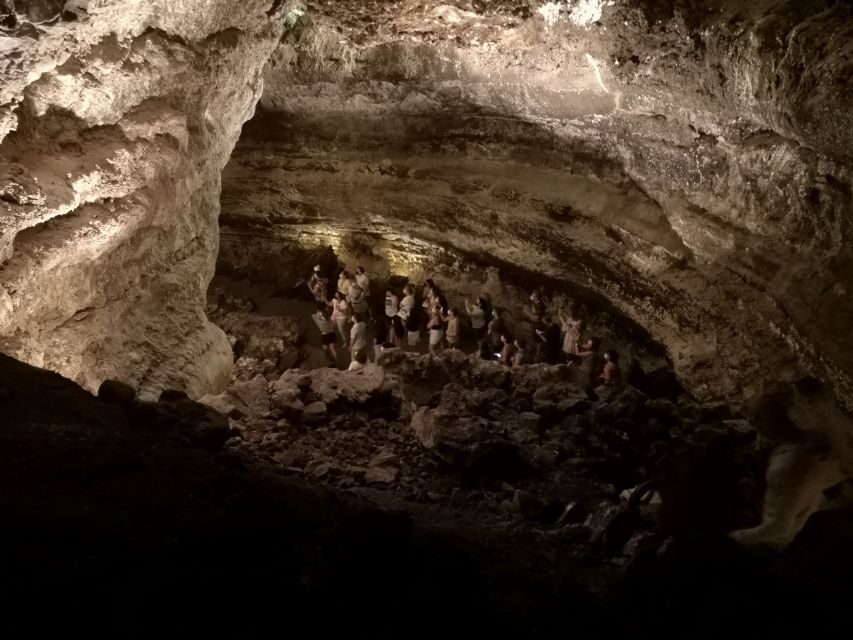North Lanzarote: Cave, Jameos del Agua, and Viewpoint - Jameos del Agua: Manrique’s underground garden (plus albino crabs)