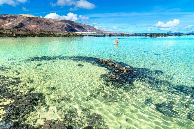 North Tour, Viewpoint, Brunch, White beach & lava pools - Bodega de Ye: tastings with cactus and palm liqueurs