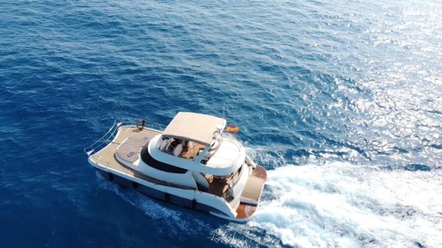 Puerto del Carmen: Catamaran Trip with Water Sports - Where This Catamaran Trip Really Goes: Barranco del Quiquere
