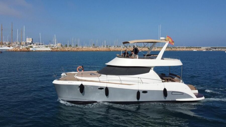 Puerto del Carmen: Catamaran Trip with Water Sports - Crew and Guides: The Humor Factor Makes It Easier