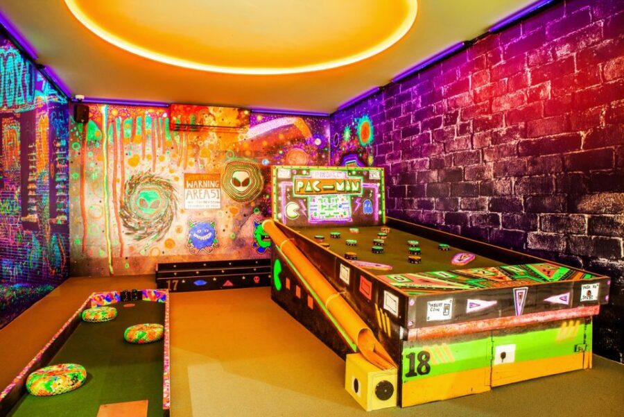 Puerto del Carmen: Indoor 18 hole Crazy Mini Golf Experience - Practical flow: how to make your 1-day outing feel smooth