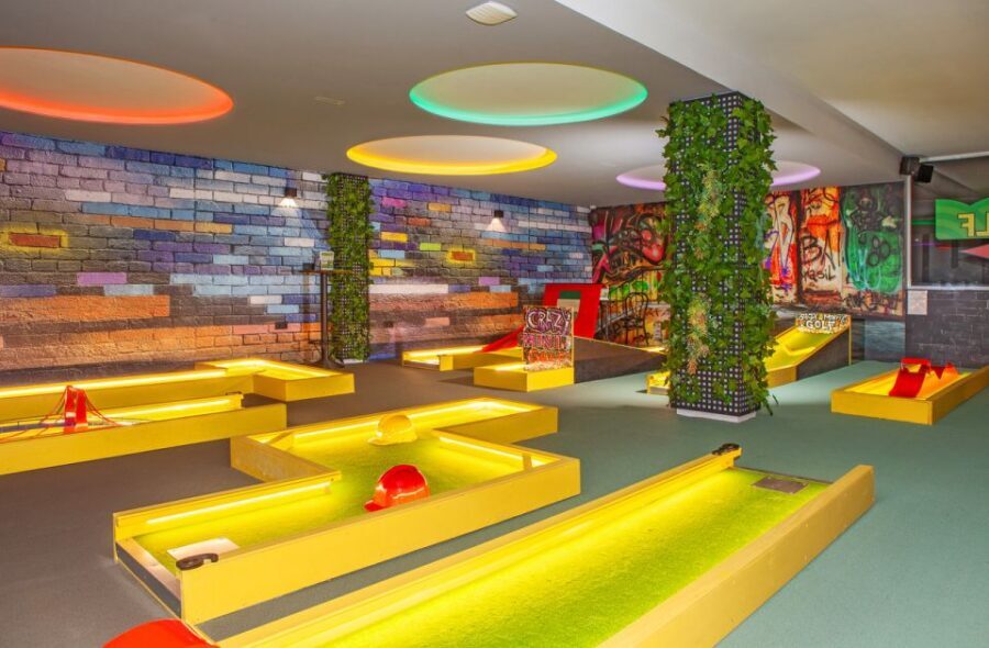 Puerto del Carmen: Indoor 18 hole Crazy Mini Golf Experience - Your first look inside: neon balls, sea views, and a course built to stall your attention