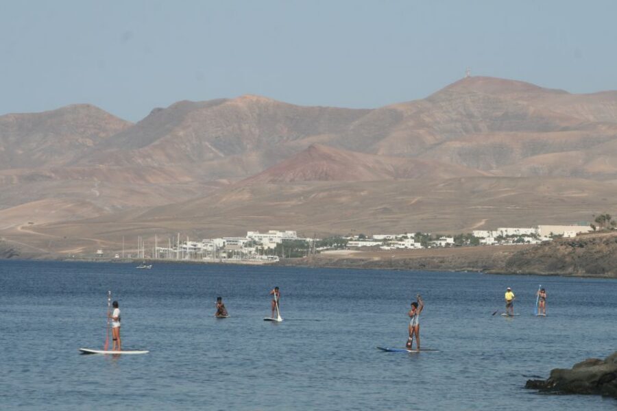 Puerto del Carmen: Stand Up Paddleboarding Class - How Long It Takes and Why That’s the Right Vacation Length