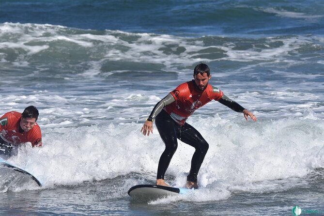 Surf lessons in Famara 9:15-14:30h (4 hours of class) - Famara surf lessons, timed for real learning (09:15 to 14:30)