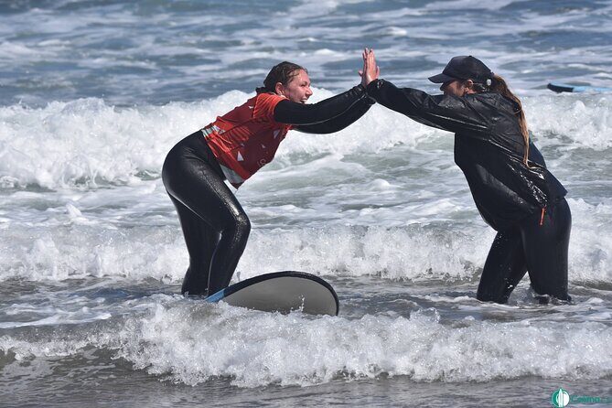Surf lessons in Famara 9:15-14:30h (4 hours of class) - Where you meet and how pickup actually works