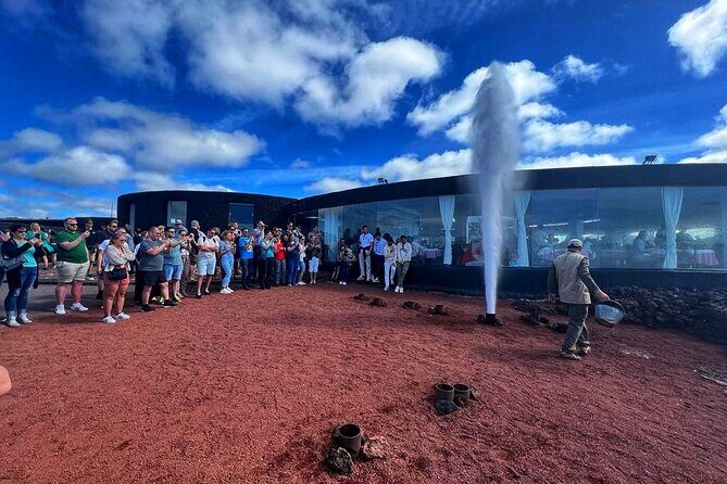Tour to Timanfaya, Jameos del Agua, Cueva de los Verdes and viewpoint from the cliff - Cueva de los Verdes: Underground Volcanic Mysteries in About 55 Minutes
