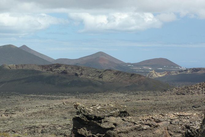 Volcano Hike - Timanfaya eruptions - Timanfaya’s eruption ground: why this hike feels different